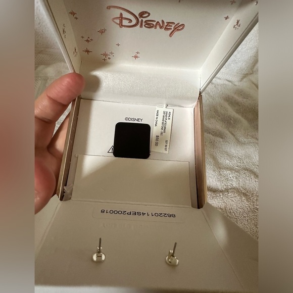 Disney Minnie Mouse March Blue Birthstone Crystal Silver Stud Earrings New Boxed - Picture 4 of 6